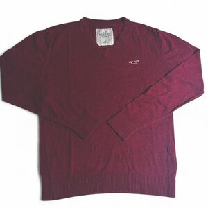 HOLISTER WOMENS V-NECK LIGHTWEIGHT MAROON LONG SLEEVE SWEATER